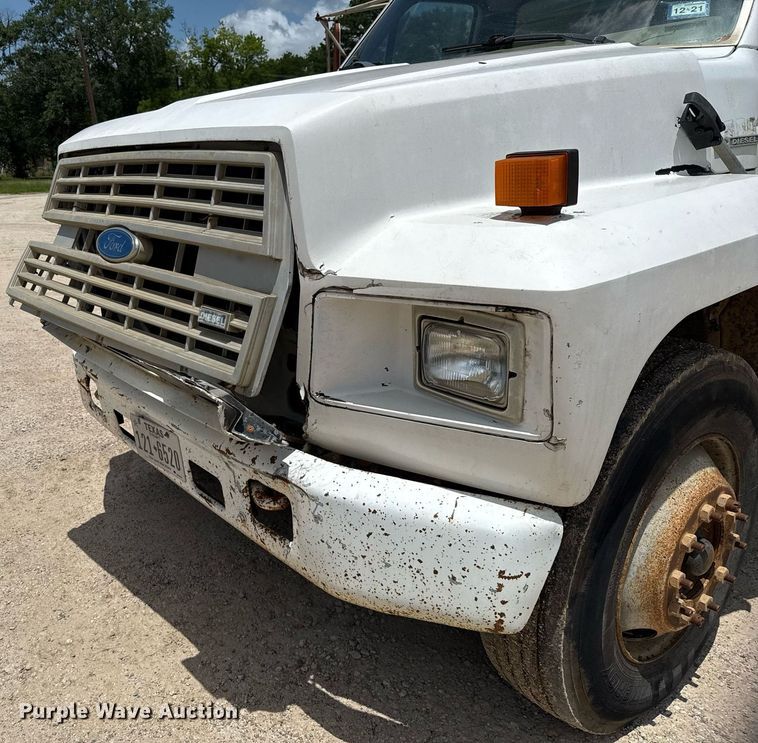 image for item DX5534 1991 Ford F800F dump truck
