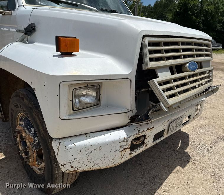 image for item DX5534 1991 Ford F800F dump truck