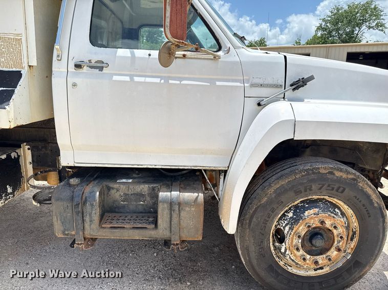 image for item DX5534 1991 Ford F800F dump truck