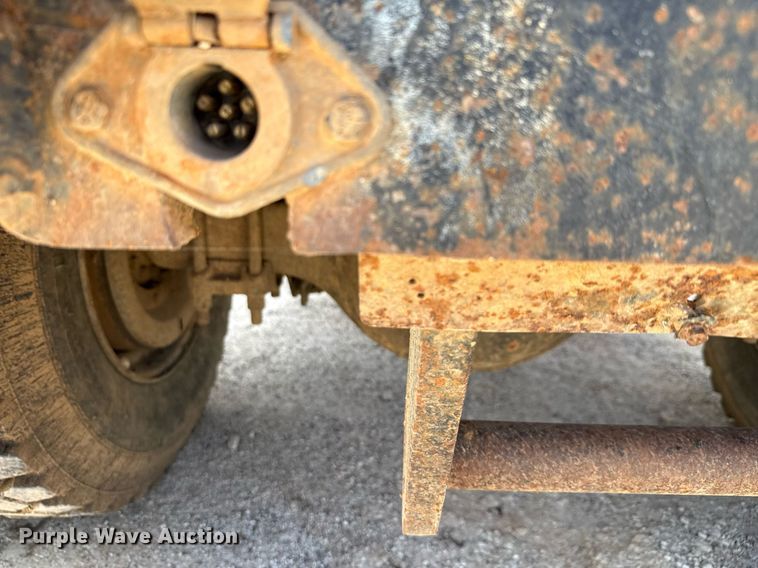 image for item DX5534 1991 Ford F800F dump truck