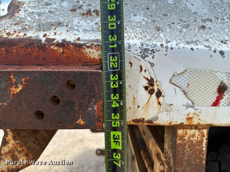 image for item DX5534 1991 Ford F800F dump truck