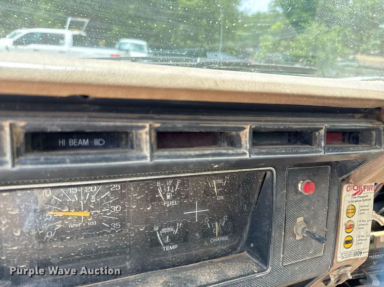 image for item DX5534 1991 Ford F800F dump truck