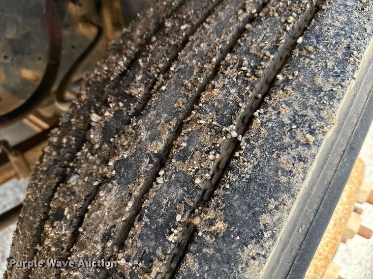 image for item DX5534 1991 Ford F800F dump truck