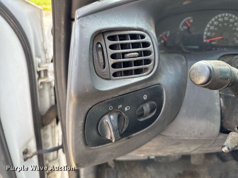 image for item DX5535 2003 Ford F150 pickup truck