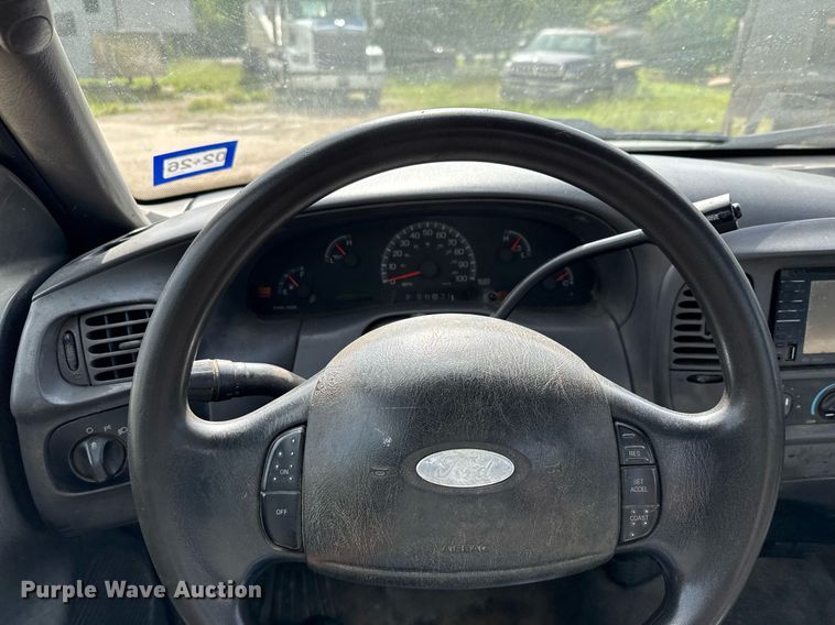 image for item DX5535 2003 Ford F150 pickup truck