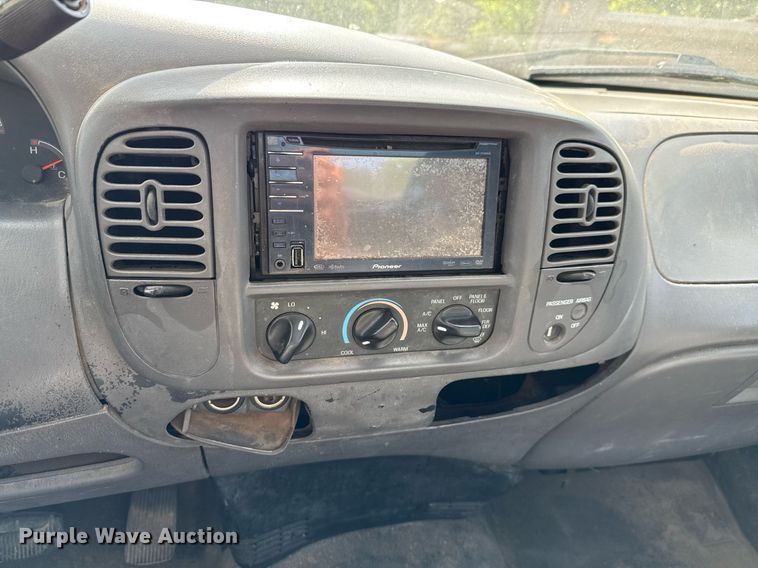 image for item DX5535 2003 Ford F150 pickup truck