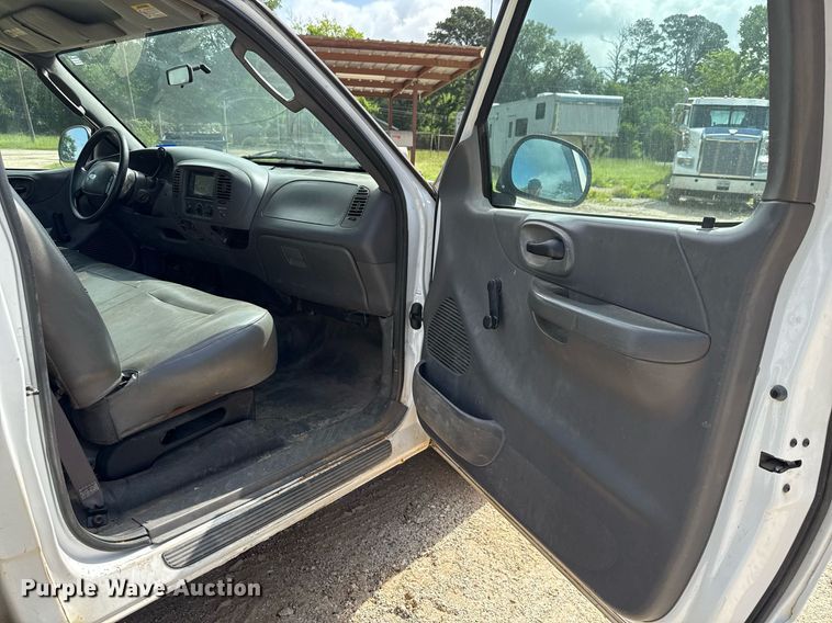 image for item DX5535 2003 Ford F150 pickup truck