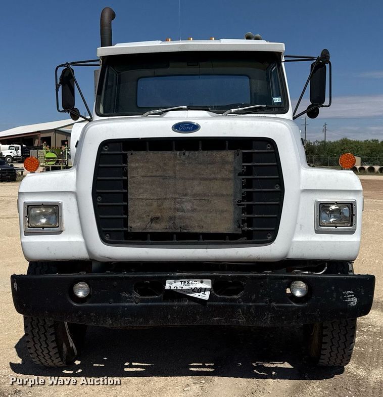 image for item DX5597 1986 Ford LT9000 semi truck