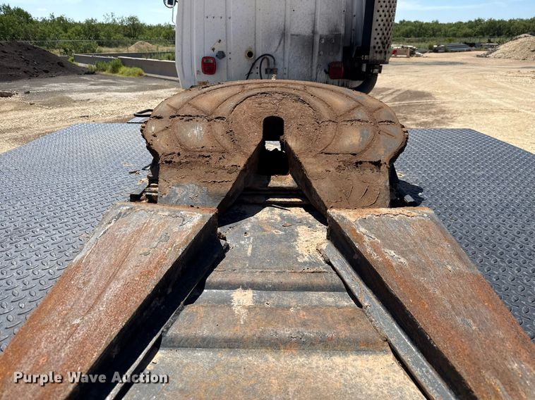 image for item DX5597 1986 Ford LT9000 semi truck