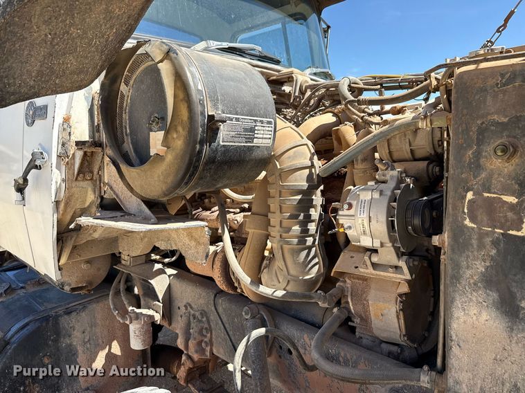 image for item DX5597 1986 Ford LT9000 semi truck