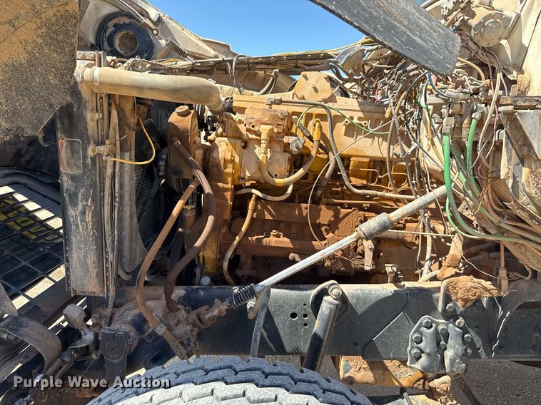 image for item DX5597 1986 Ford LT9000 semi truck