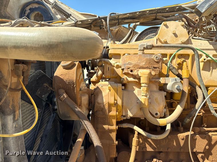 image for item DX5597 1986 Ford LT9000 semi truck