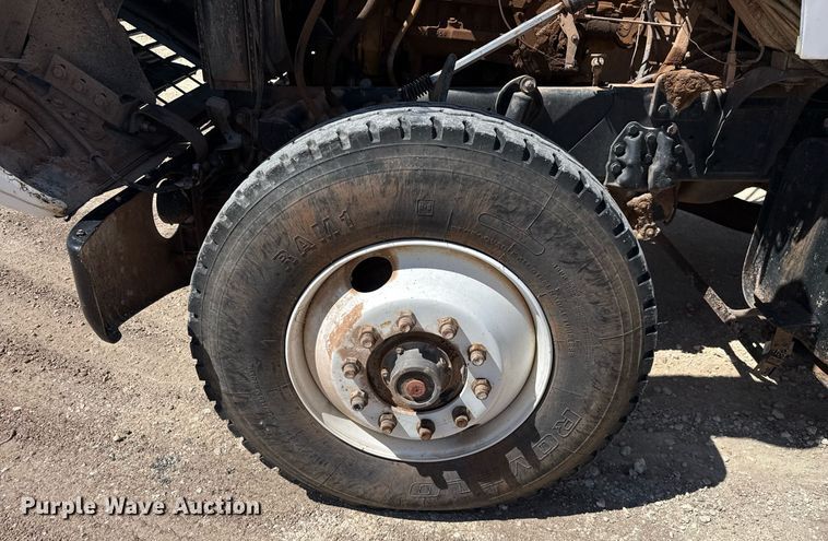 image for item DX5597 1986 Ford LT9000 semi truck