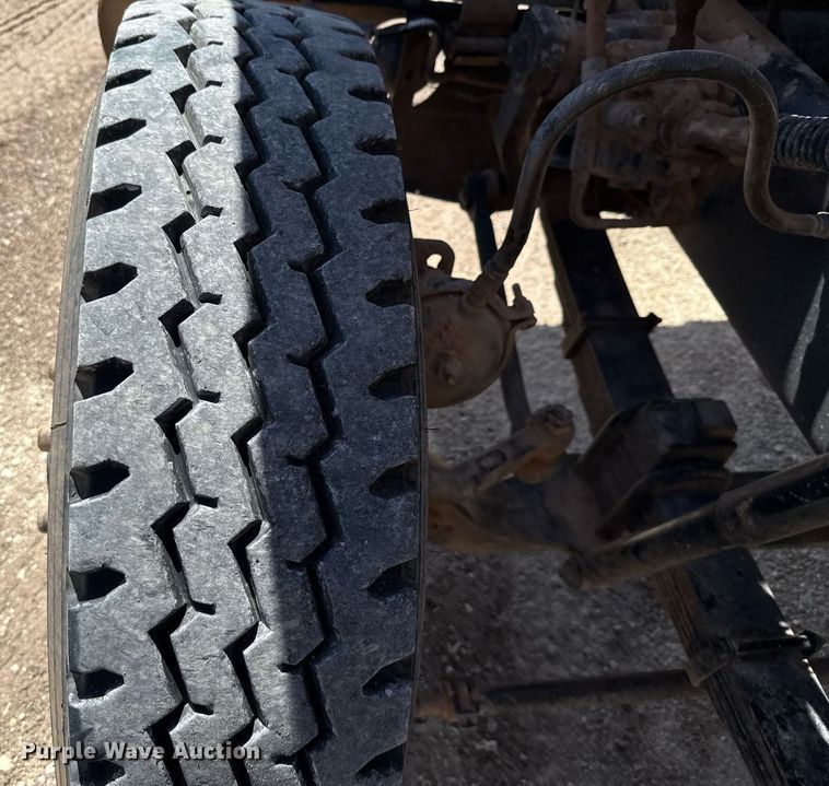 image for item DX5597 1986 Ford LT9000 semi truck