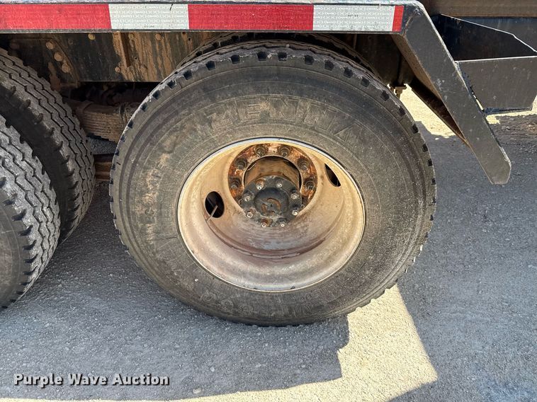 image for item DX5597 1986 Ford LT9000 semi truck