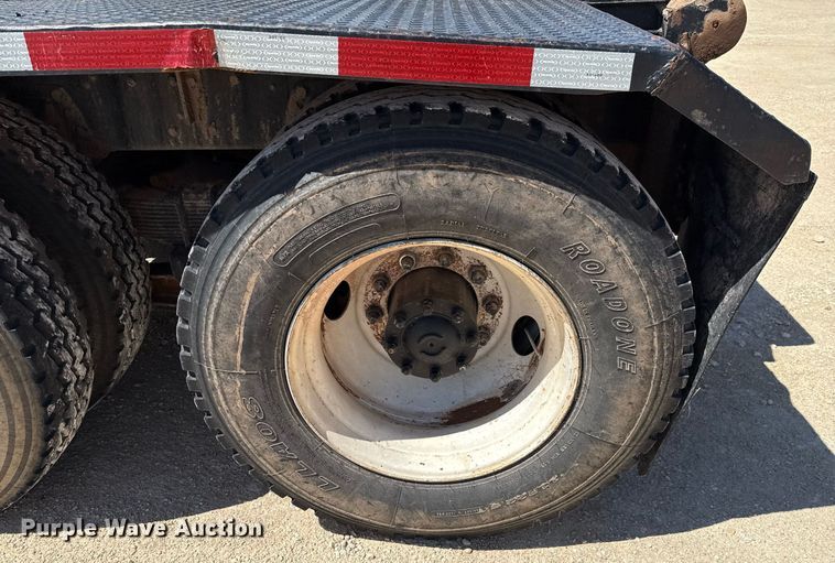 image for item DX5597 1986 Ford LT9000 semi truck