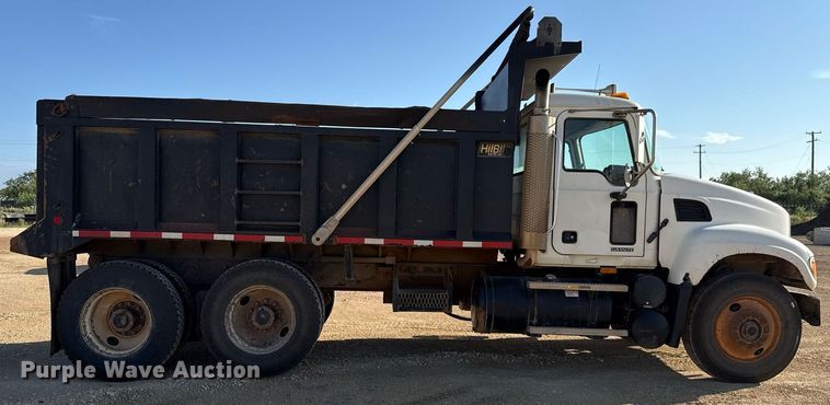 image for item DX5598 2006 Mack CV713 Granite dump truck