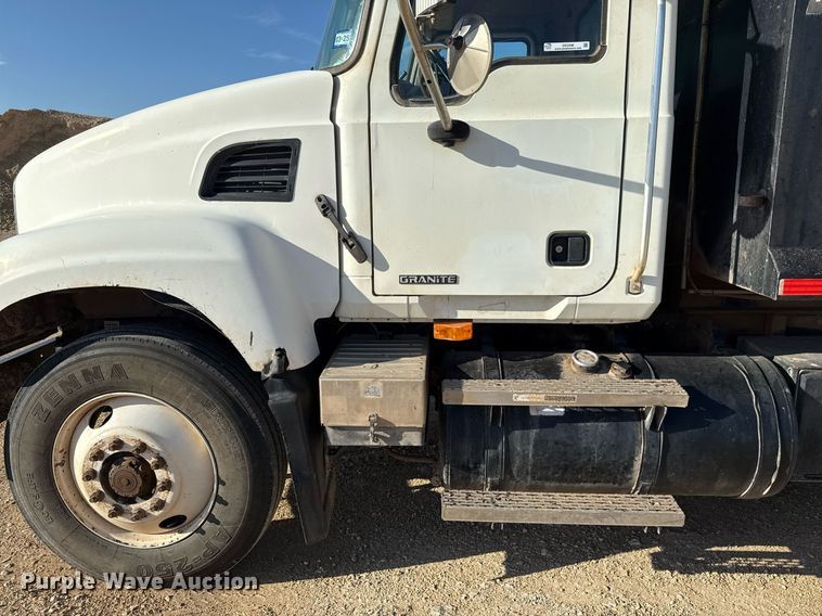 image for item DX5598 2006 Mack CV713 Granite dump truck