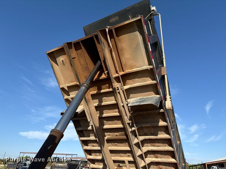 image for item DX5598 2006 Mack CV713 Granite dump truck