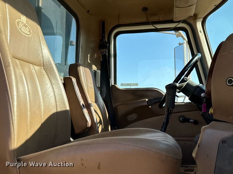 image for item DX5598 2006 Mack CV713 Granite dump truck