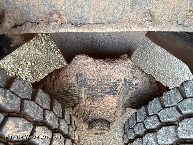 image for item DX5598 2006 Mack CV713 Granite dump truck