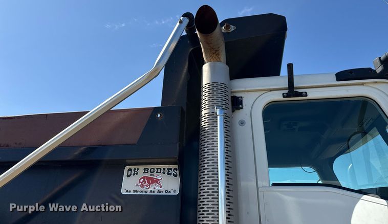 image for item DX5599 2016 Caterpillar CT660S dump truck