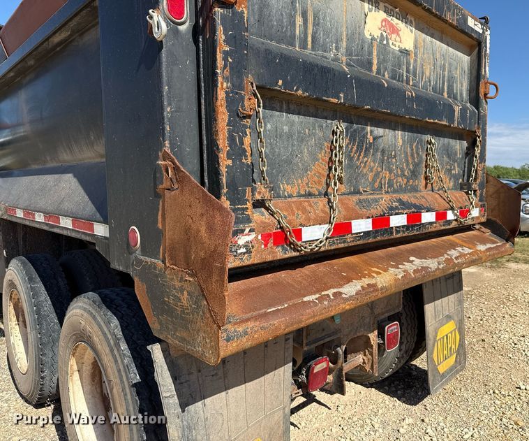 image for item DX5599 2016 Caterpillar CT660S dump truck