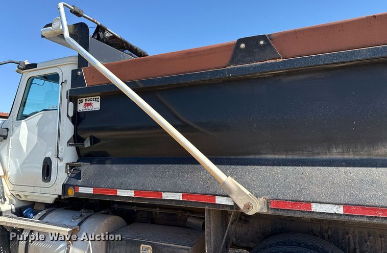 image for item DX5599 2016 Caterpillar CT660S dump truck