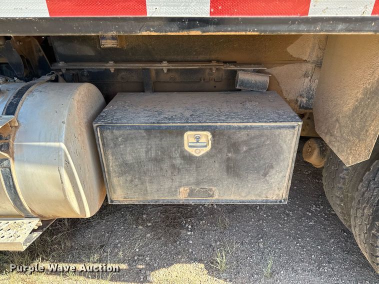 image for item DX5599 2016 Caterpillar CT660S dump truck