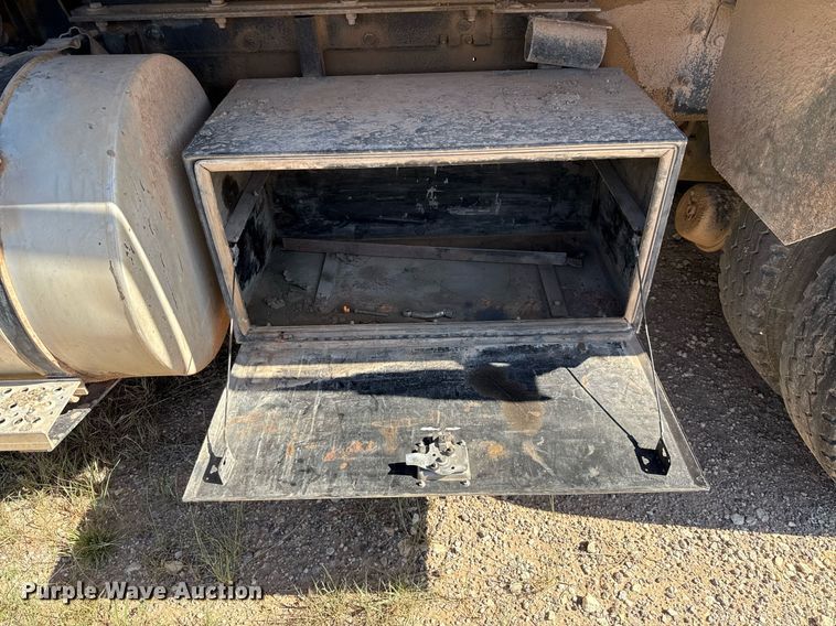 image for item DX5599 2016 Caterpillar CT660S dump truck