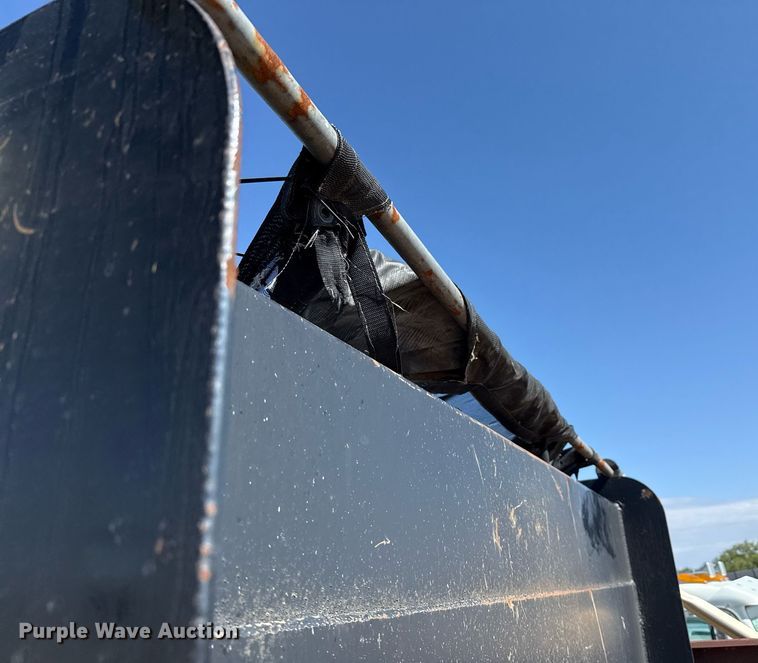 image for item DX5599 2016 Caterpillar CT660S dump truck