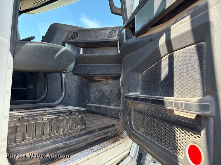 image for item DX5599 2016 Caterpillar CT660S dump truck