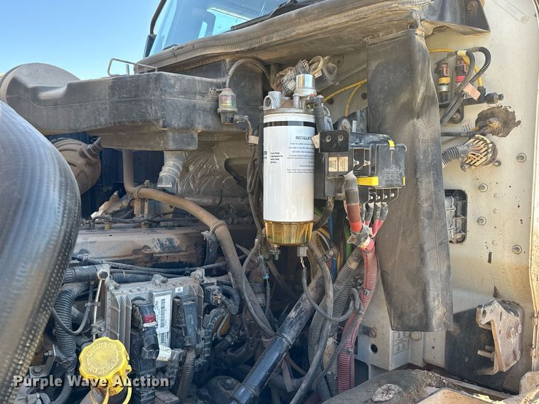 image for item DX5599 2016 Caterpillar CT660S dump truck