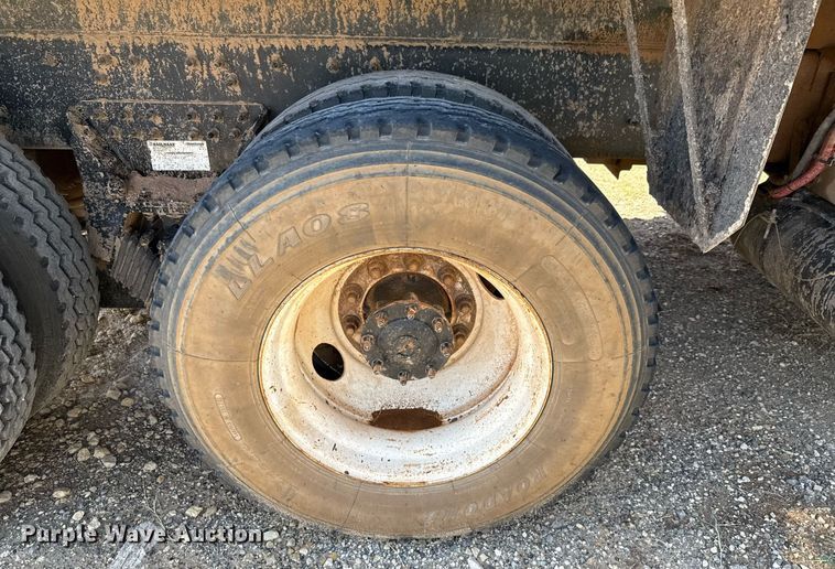 image for item DX5599 2016 Caterpillar CT660S dump truck