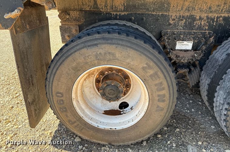 image for item DX5599 2016 Caterpillar CT660S dump truck