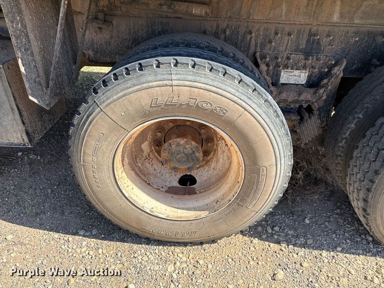 image for item DX5599 2016 Caterpillar CT660S dump truck