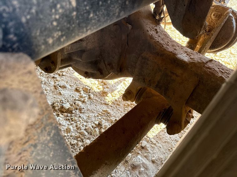 image for item DX5599 2016 Caterpillar CT660S dump truck