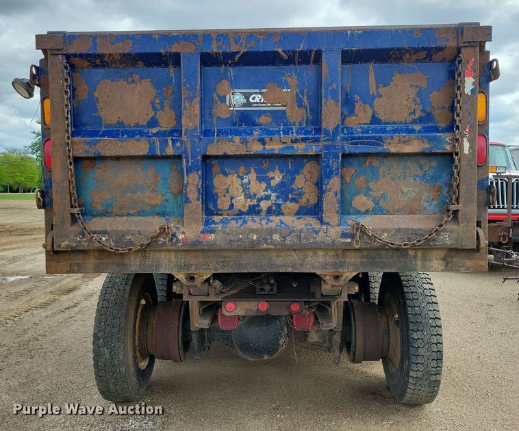 image for item DX6992 2004 Sterling L7500 dump truck