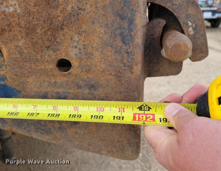 image for item DX6992 2004 Sterling L7500 dump truck