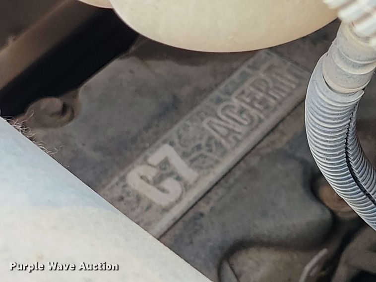 image for item DX6992 2004 Sterling L7500 dump truck