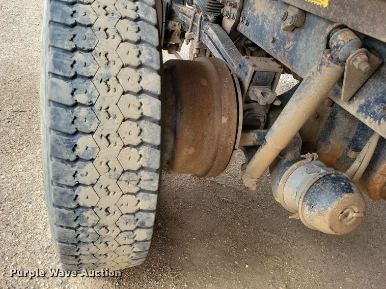 image for item DX6992 2004 Sterling L7500 dump truck