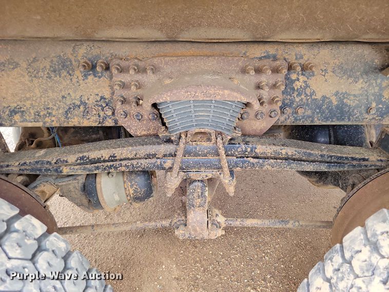 image for item DX6992 2004 Sterling L7500 dump truck