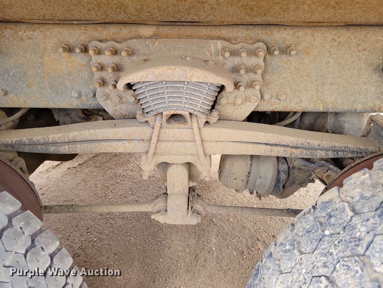 image for item DX6992 2004 Sterling L7500 dump truck