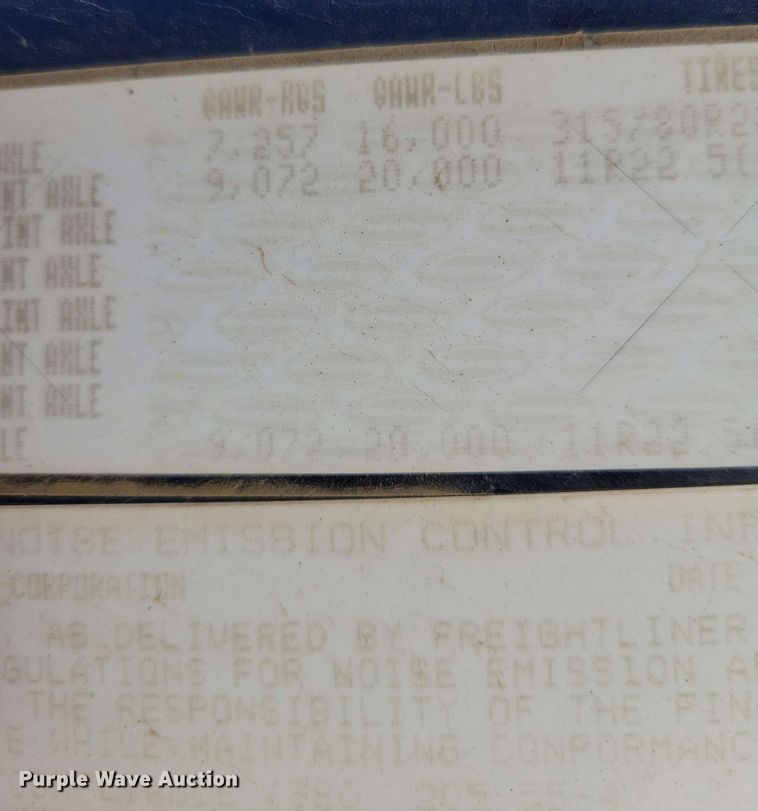 image for item DX6992 2004 Sterling L7500 dump truck