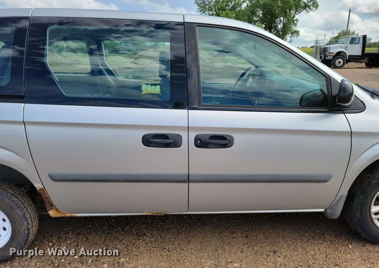 image for item DX7099 2007 Dodge Caravan SE van