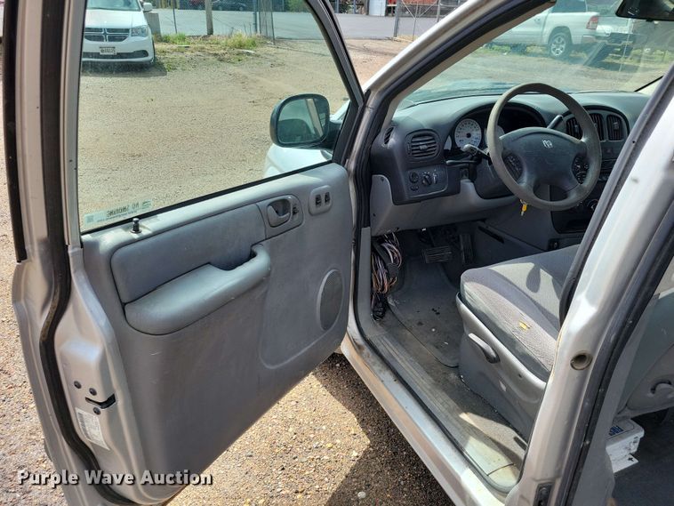 image for item DX7099 2007 Dodge Caravan SE van