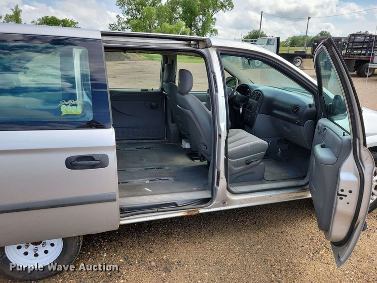 image for item DX7099 2007 Dodge Caravan SE van