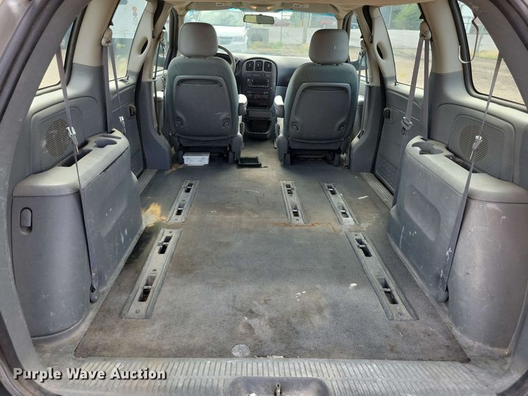 image for item DX7099 2007 Dodge Caravan SE van