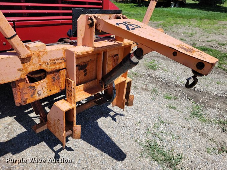 image for item DX7107 1993 International 4900 dump truck