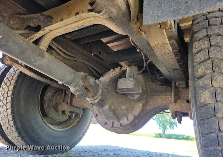 image for item DX7107 1993 International 4900 dump truck